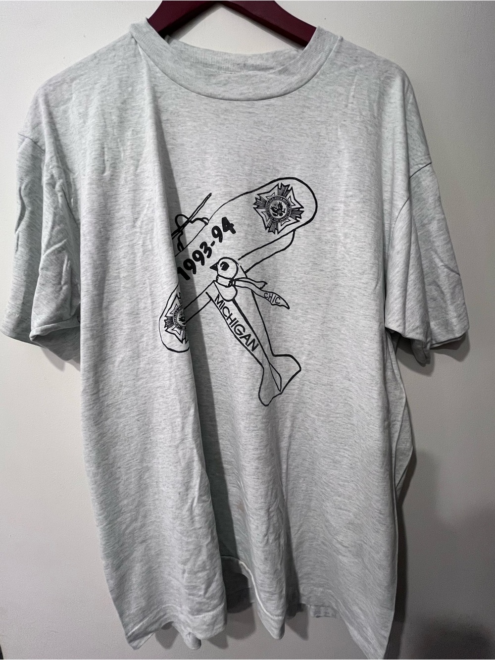 Light Gray Graphic Tee with Quirky Airplane Print VFW Michigan Vintage 1993 1994